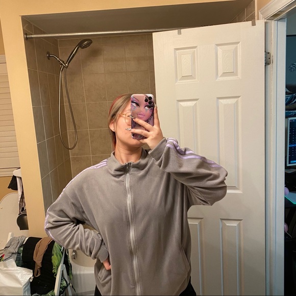 Sportswear Set - Picture 2 of 7